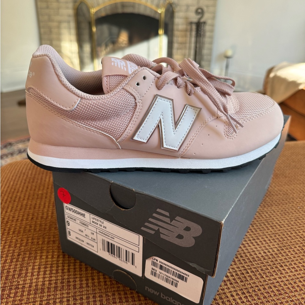 NWT New Balance 500 women’s pink sneakers Size 9